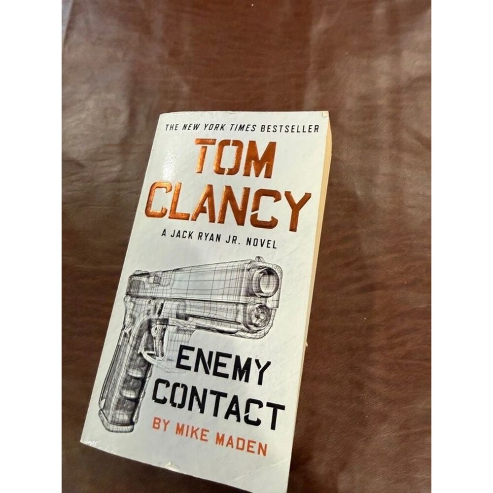 Enemy contact by tom Clancy